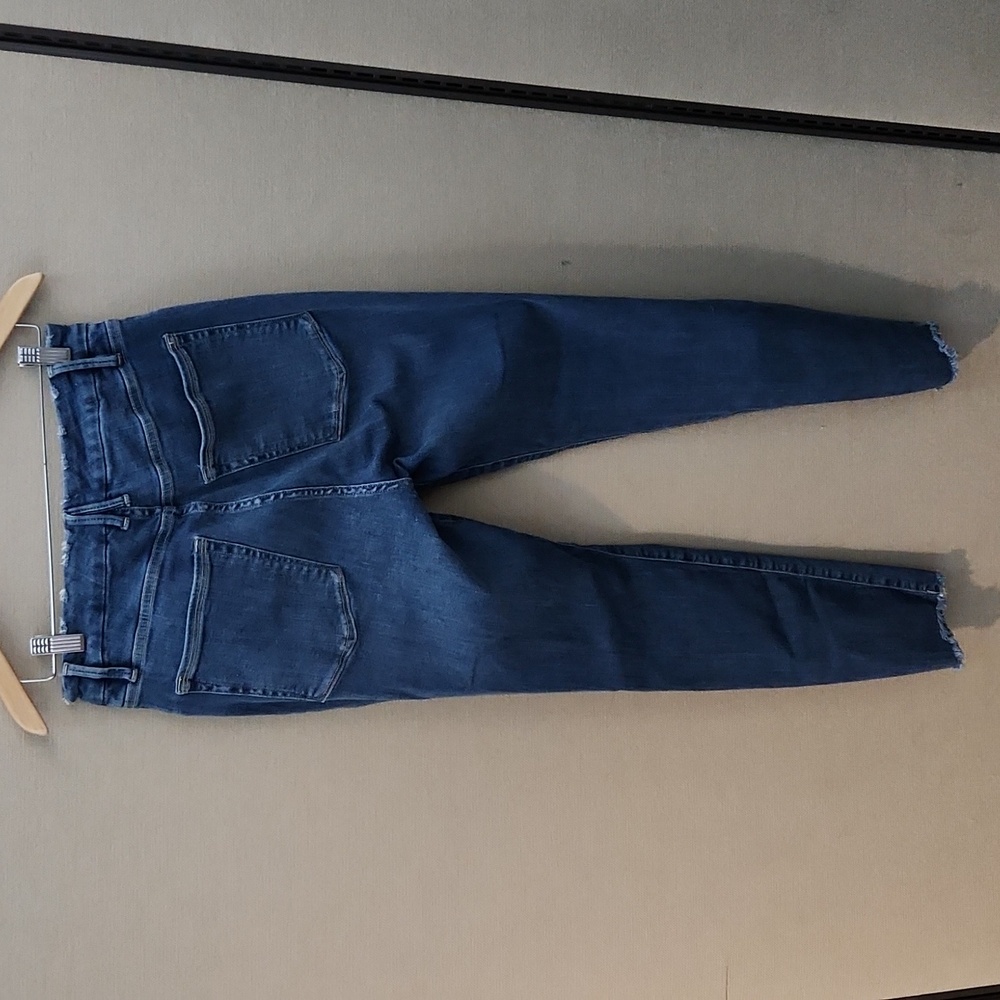 Good American Jean's Size 14 - Picture 5 of 16